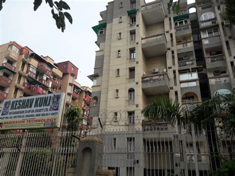 1335 Sq Ft 3 BHK 3T Apartment For Sale In Reputed Builder Keshav Kunj