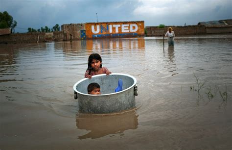 Pakistan Floods Women Should Be At The Forefront Of Relief Efforts