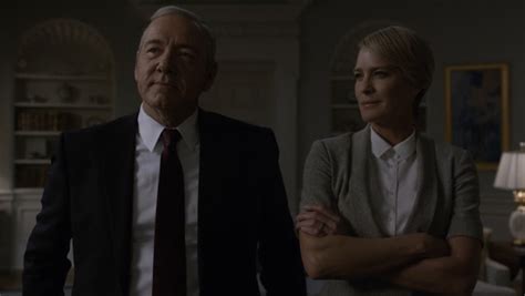 Over the last five seasons, mrs. House of Cards Saison 5 Épisode 04 : « Lâchez les loups ...