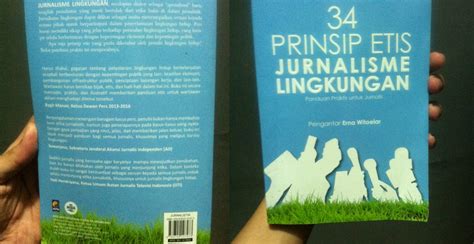 Alkisah aleandra yang merupakan anak sulung dari lukman hidayat, aleandra dan latifa terpaksa menikah dengan seorang ceo kaya raya bernama senopati arya. Resensi Buku Novel Ayah Mengapa Aku Berbeda - Tips Membedakan
