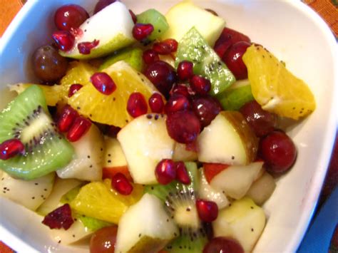 Add seasonal fruit such as apples and pears to. 30 Best Fruit Salads for Thanksgiving Dinner - Most ...