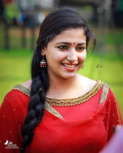 #beauty follow @anusithara.mylife more updates. അനുസിത്താര #cinetimesmedia #cinetimes #anusithara # ...