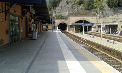 Restyling per le stazioni ferroviarie liguri, tocca anche a Monterosso