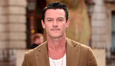Luke Evans Tweets About That Full Frontal Scene In ‘ma Luke Evans Ma Movies Just Jared