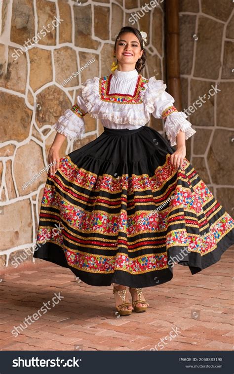 4 738 Colombian Dress Images Stock Photos Vectors Shutterstock