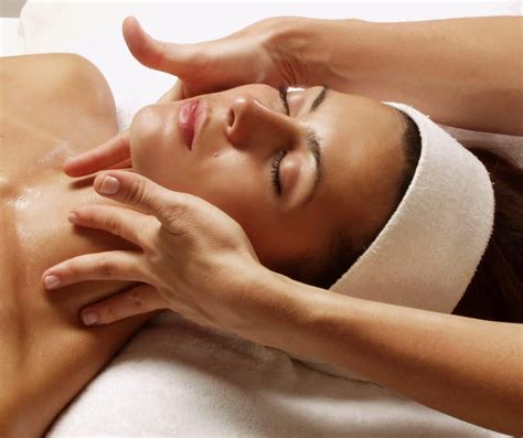 Best Benefits Of Facial Massage For Skin Its Different Types