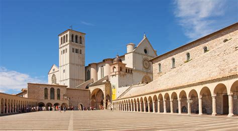 Assisi And The Basilica Of St Francis Italia It