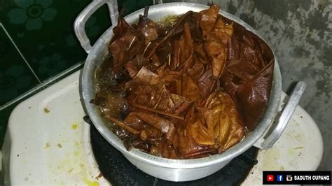 Pastikan agar memberikannya sesuai dengan permukaan kuku agar tidak mewarnai. CARA PENGOLAHAN DAUN KETAPANG BUAT IKAN CUPANG - YouTube
