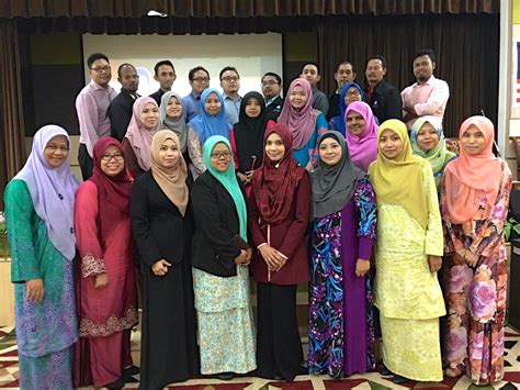 Untuk terus berinteraksi, orang ramai amat digalakkan bersama mais di media sosial rasmi mais iaitu di facebook majlis agama islam selangor dan instagram mais_officialhq. Kursus Keterampilan Imej Korporat | Majlis Agama Islam ...