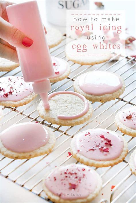 It comes together super quick and you don't even need a mixer! Meringue Powder Royal Icing Recipe / Royal icing is an ...