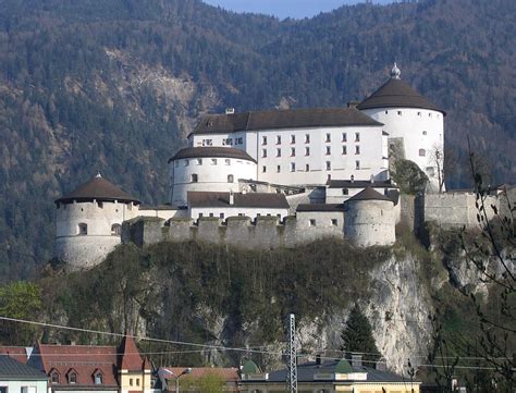 Hier, am ausgang des unteren inntals bzw. File:Festung Kufstein-1.jpg - Wikimedia Commons