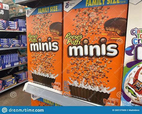 Walmart Grocery Store Interior Resses Minis Cereal Editorial Stock