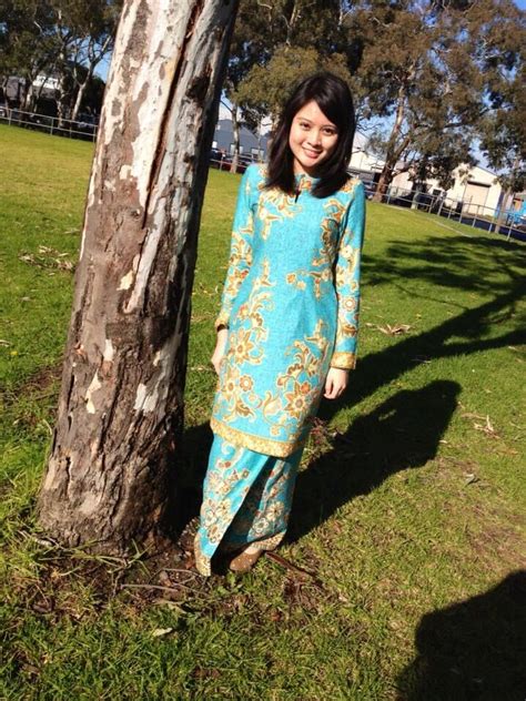 • last updated 6 weeks ago. Traditional Malaysian Batik | Dyed tops, Tie dye top ...