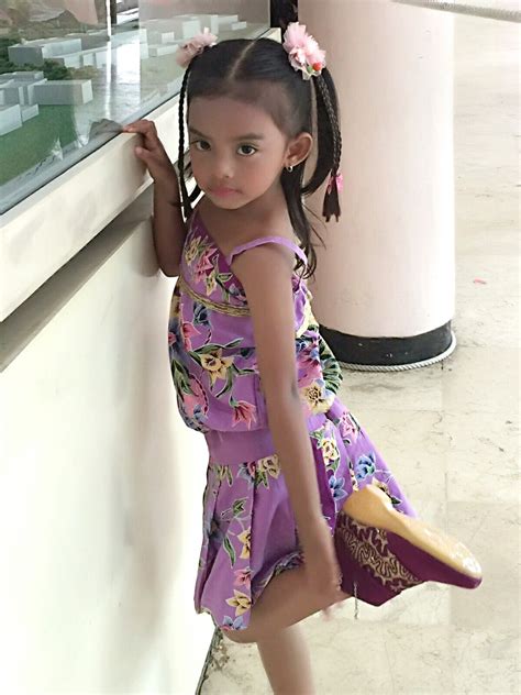 Layar seperti pelangi sesaat kemudian langsung protek.dibahas juga cara menurunkan tegangan untuk ic vertikal yang terlalu. Membuat Efek Foto Bias Pelangi Dengan Photoshop - Kursus Desain Grafis