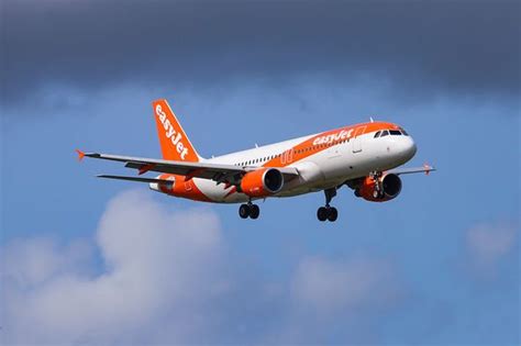 Easyjet Flights Booking Fee For Plane Tickets Scrapped Making Holidays