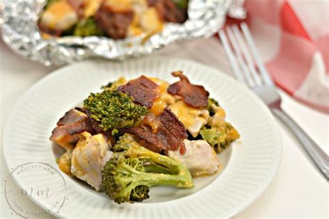 This versatile foil pack recipe can be taken a lot of ways, the only limited is your imagination. Cheesy Bacon Ranch Chicken Foil Packet - Lynsey Kmetz