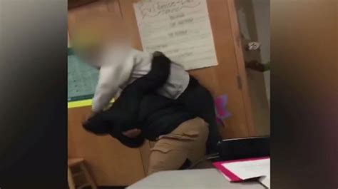 Wis News 10 On Twitter Teacher Repeatedly Punches Student 14 In