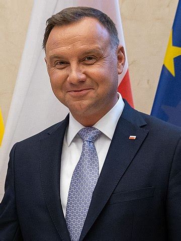 Prezydent andrzej duda wygłosił na międzynarodowej konferencji globsec 2021 w bratysławie przemowę, w której znowu dał wyraz swojemu sceptycznemu stosunkowi do szczepień. Loon, Salaris, Vermogen: Andrzej Duda - 2021 - Loonwijzer.nl
