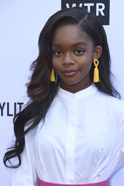 Hace un tiempo les recomendamos varias ideas modernas para peinar a las niñas. Cortes de pelo para niña: tendencias 2019