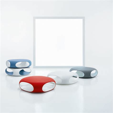 Shaped like a pebble this coffee table provides you with a lot of storage space underneath the table top. Pebble coffee table | Bonaldo | shop