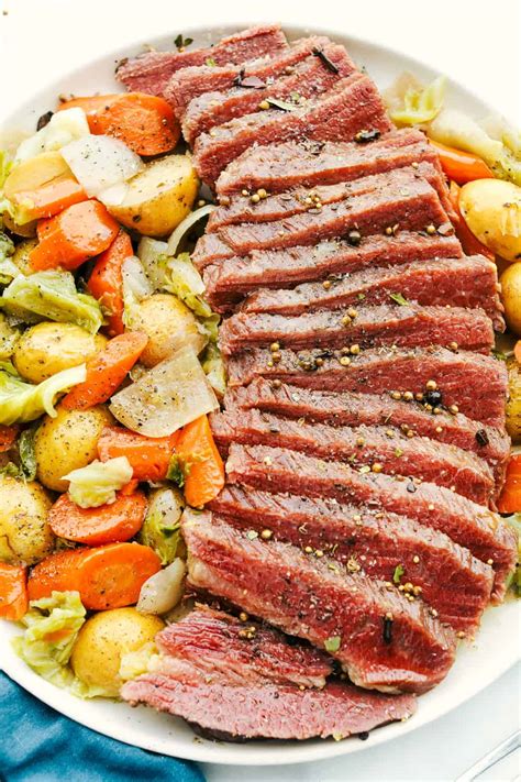 The Best Traditional Corned Beef And Cabbage Recipe Easy Recipes To Make At Home