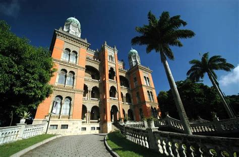 A vacina de oxford também é testada no brasil, em parceria com a fundação oswaldo cruz (fiocruz), instituto de pesquisa ligado ao ministério da saúde. Fiocruz tenta reverter possível veto da Índia para ...