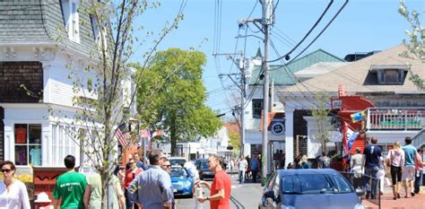 Dennis is centrally located and has 11 beautiful beaches on both the bay and the ocean. Where is the Best Place to Stay on Cape Cod? - The ...