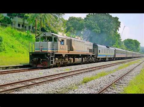 It is the center of hilir perak district and the third largest town of perak state. Stesen Kereta Api Teluk Intan (Teluk Anson) - YouTube
