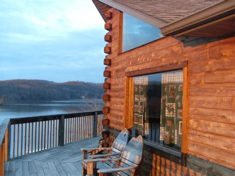 Rippling point lakefront house secluded at the end of a private drive on the quiet end of the lake of the ozarks, our lake home offers plentiful recreation, relaxation, and fishing opportunities. Poco Risco's Lakefront Log Home Rentals - Lake of the ...