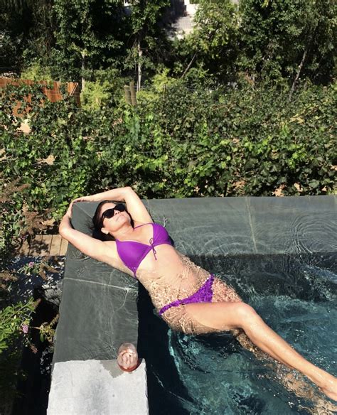 Valerie Bertinelli Shows Pics Of Her Overweight Body In A Swimsuit Sparking An Online Stir