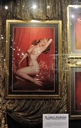 Marilyn Monroe Nude On Red Velvet Pics Porn Pics