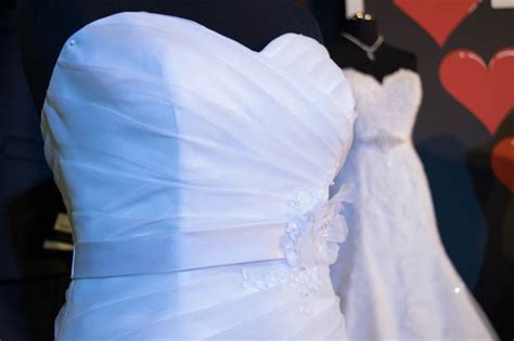 Als professionsale onlie shop für brautkleider verkaufen wir alle kleider mit top qualität und günstigem preis. Hochzeitsmesse in Alsfeld: Wer traut sich?