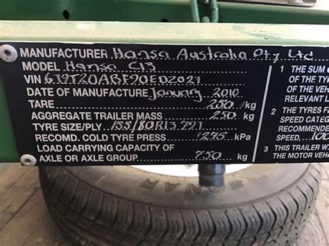 Ideal for domestic and commercial use on acreage, parks and around farms by gardeners, hire companies, landscapers, groundskeepers and contractors. Mobile Wood Chipper -Hansa C13 --Powered By Honda G x 390 ...