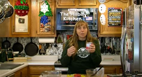 Mom In Her ‘hillbilly Kitchen’ Shows How To Make Delicious Easy 2 Ingredient Fudge