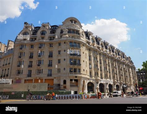 Hotel Lutetia Paris Hi Res Stock Photography And Images Alamy