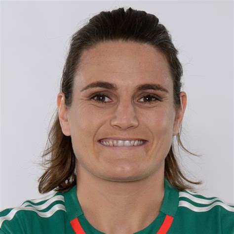 Nadine marejke angerer (born 10 november 1978) is a german retired footballer who played as a goalkeeper for portland thorns fc of the american national women's soccer league (nwsl). Nadine Angerer - alle Infos über die Fußballerin | GALA.de