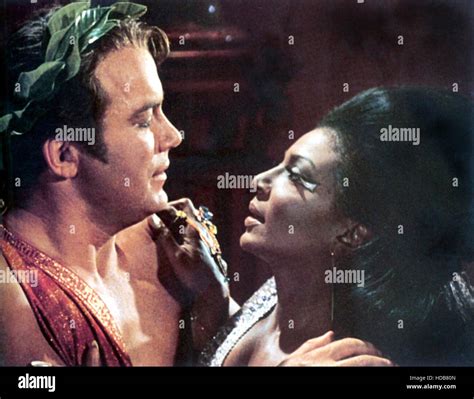 Shatner Nichelle Nichols Kiss Hi Res Stock Photography And Images Alamy