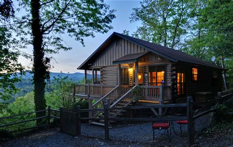 Browse blue ridge cabin rentals offering views of the aska adventure trail area, cohutta wilderness area, chattahoochee national forest, and more. Endless View Cabin in Blue Ridge Mountain | Sliding Rock ...