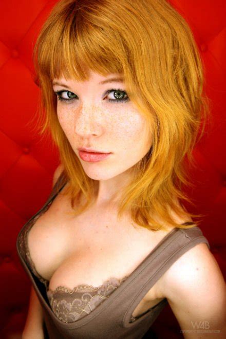 Freckles And Cleavage Foto Porno Eporner
