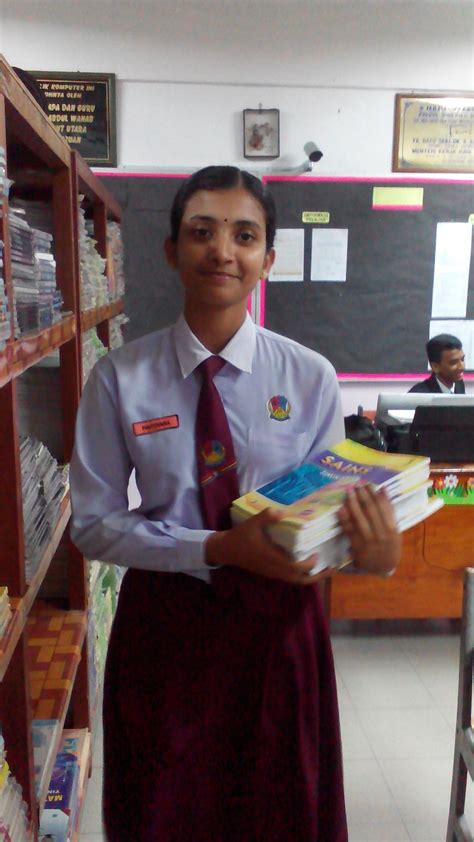 Attended smk datuk haji abdul wahab sungai siput, perak, malaysia. SPBT SMK Datuk Hj. Abd. Wahab: Aktiviti Mengecop Buku Teks ...