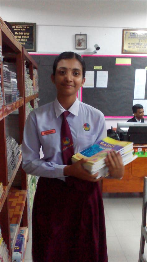 Ümengumpul surat akuan penerimaan buku teks yang telah lengkap diisi dalam tempoh tujuh hari selepas buku teks diterima oleh murid. SPBT SMK Datuk Hj. Abd. Wahab: Aktiviti Mengecop Buku Teks ...