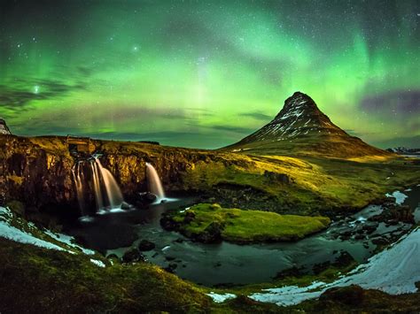 Aurora Borealis At Mount Kirkjufell Iceland Travel Info Safe Travel