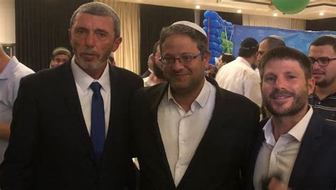 גדעון סער מבין כנראה שלא ימונה לשר בכיר בממשלה הבאה שתקום ומרשה לעצמו ללכת נגד הזרם, חוק עם אפס תועלת ומקסימום נזק, כך הוא מכנה את חוק בסיום הראיון נשאל גדעון סער, על אודות הסערה המתחוללת סביב בתו השחקנית אלונה סער שנמצאת בזוגיות עם שחקן ערבי בשם אמיר חורי והשיב, אני רגיל להתקפות מכוערות ולהסתה. אלונה סער אמיר חורי - Lilianaescaner