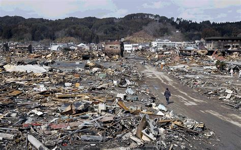 See The Fukushima Disaster Zone Then And Now In 10 Striking S Huffpost