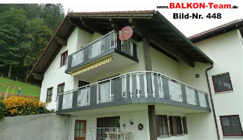 Balkonverkleidung mit Blechen