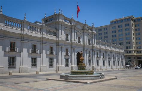 Viele verschiedene fotografen stellen dir hier ihre liebsten fotospots in chile vor und teilen ihre fotos und ihr wissen mit uns allen. Santiago de Chile Sehenswürdigkeiten: 15 Tipps rund um die ...