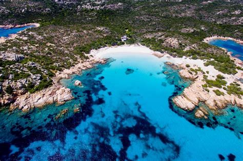 It is considered one of the most beautiful islands in the mediterranean and is one of four uninhabited. 'Robinson hiện đại' 28 năm sống cô độc trên đảo hoang vắng ...