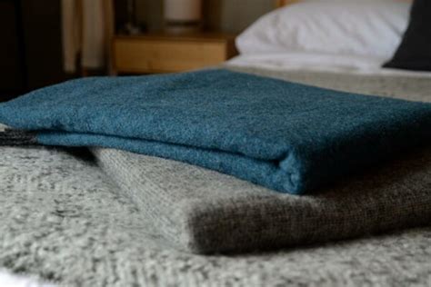 Throws And Blankets Wool Or Faux Fur Natural Bed Company