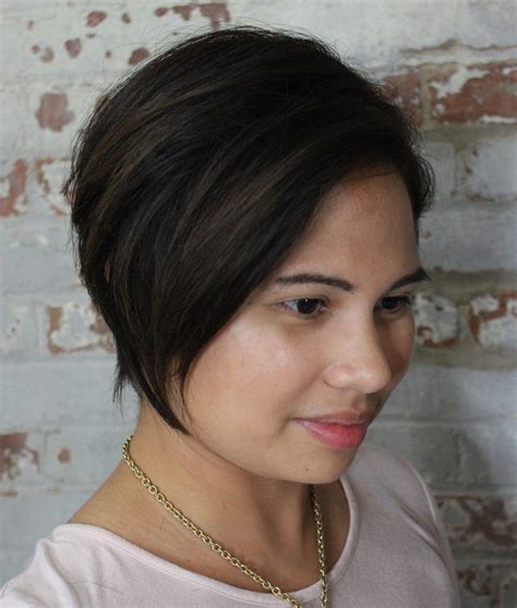 Spiky hairstyles will make you look more youthful, and a hairstyle for men with thin hair like this is simply timeless, trendy, cool. 50 Super Cute Looks with Short Hairstyles for Round Faces ...