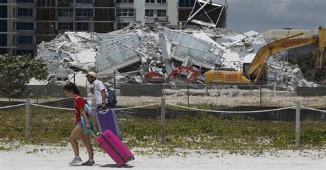 Of the 136 units in the building, 55 units on the northeast side of the building were involved in the collapse. Building collapses injuring one in Miami Beach